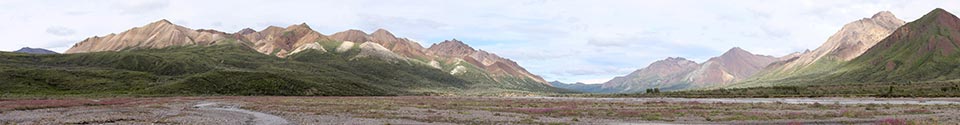 A senic view of the Teklanika River Valley